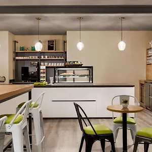 Super 8 By Wyndham Mitte Hotel Hambourg