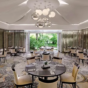 **** Hotel Hilton Park Německo