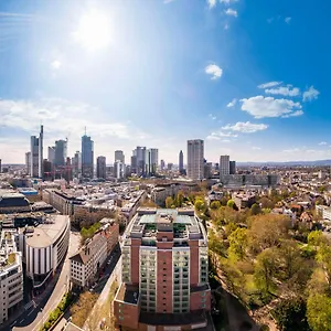 ***** Hotel Hilton Frankfurt Centre Německo